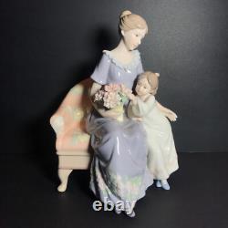 VTG LLADRO NAO Style Mother Daughter Chair 9 Porcelain Figure Not Signed
