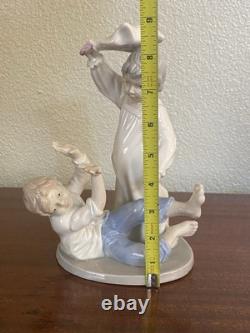 VTG NAO by LLADRO Statue Children Playing PILLOW FIGHT Figurine- SPAIN Read