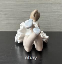 VTG NAO by Lladro Pensive Ballet Ballerina Porcelain Figurine