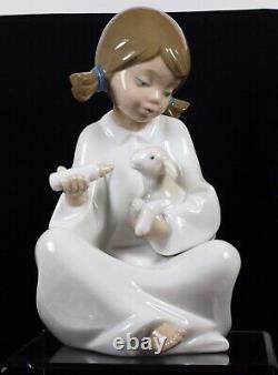 Very Cute Lladro Nao Figure Time For Your Bottle Girl Feeding Lamb 02001275