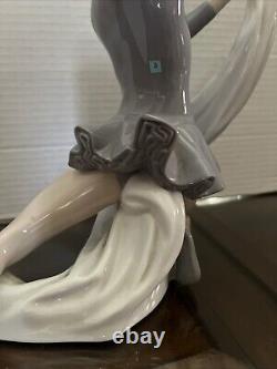 Vintage 1977 NAO by Lladro Dancer With Veil Porcelain Ballerina Figurine Lla1