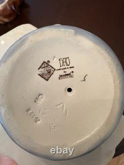 Vintage 1982 Nao By Lladro Peasant Girl Wearing A Shawl Holding A Bundle Spain