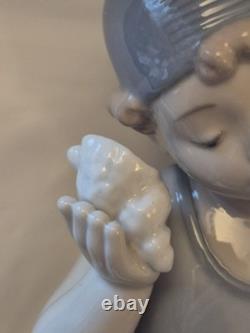 Vintage 2001 Retired NAO By Lladro Whispering Waves #1412 Figurine Girl Seashell
