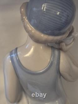 Vintage 2001 Retired NAO By Lladro Whispering Waves #1412 Figurine Girl Seashell Vintage 2001 Retired NAO By Lladro Whispering Waves #1412 Figurine Girl Seashell