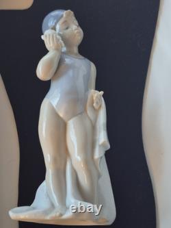 Vintage 2001 Retired NAO By Lladro Whispering Waves #1412 Figurine Girl Seashell