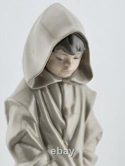 Vintage Collectible Lladro Nao Hooded Boy With Dog Retired 1982. 10.5 Inch W Box