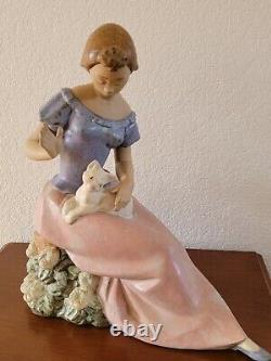 Vintage Large NAO by Lladro Porcelain Figurine REPOSE GIRL WITH CAT ON KNEE