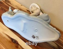 Vintage-Lladro Figurine CARESSING THE DOVE #0267-Girl with Dove-Gloss-Rare-Nice