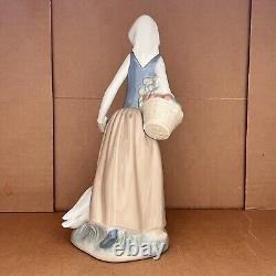 Vintage Lladro NAO 1977 Porcelain Figurine Girl With Goose Hand Made In Spain