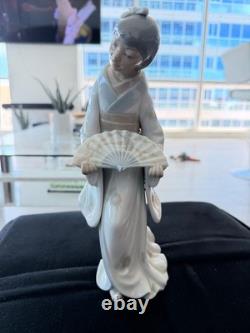 Vintage Lladro NAO Porcelain Geisha Girl With Fan