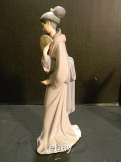 Vintage Lladro NAO Porcelain Geisha with Fan Figure In Box Excellent Condition