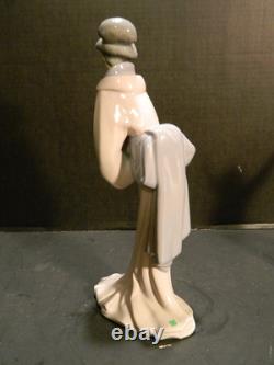 Vintage Lladro NAO Porcelain Geisha with Fan Figure In Box Excellent Condition
