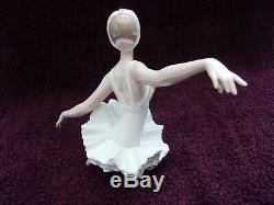 Vintage Lladro Porcelain Ballerina Figurine Graceful Dancer 05920 Swan Ballet
