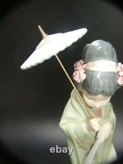 Vintage Lladro Porcelain Japanese Geisha Figurine Made in Spain Retired Rare