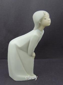 Vintage NAO Girl Kissing (Nao) Figurine Collectible Figure