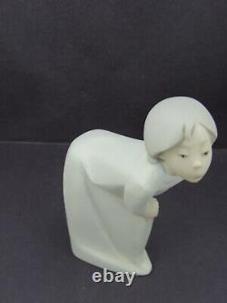 Vintage NAO Girl Kissing (Nao) Figurine Collectible Figure