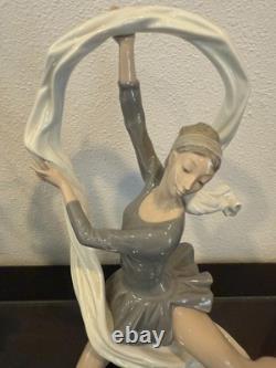 Vintage NAO by Lladro Dancer With Veil Porcelain Ballerina Figurine Excellent