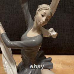 Vintage NAO by Lladro Dancer With Veil Porcelain Ballerina Figurine Excellent