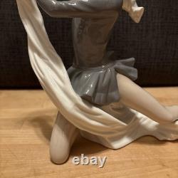 Vintage NAO by Lladro Dancer With Veil Porcelain Ballerina Figurine Excellent