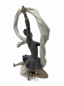 Vintage NAO by Lladro Dancer With Veil Porcelain Ballerina Figurine Excellent