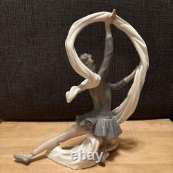 Vintage NAO by Lladro Dancer With Veil Porcelain Ballerina Figurine Excellent