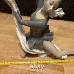 Vintage NAO by Lladro Dancer With Veil Porcelain Ballerina Figurine Excellent