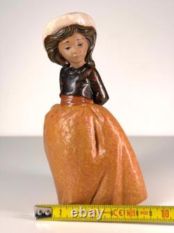 Vintage NAO by Lladro Girl Figurine Spain 1987 Porcelain Statue Hand Painted