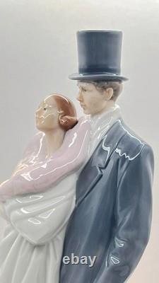 Vintage NAO by Lladro High Society Couple Porcelain Figurine 14 Excellent