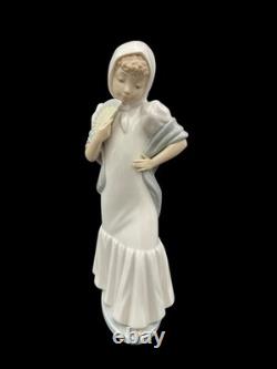 Vintage NAO by Lladro Madrid Girl with Fan Figurine Spain Porcelain Daisa 1980