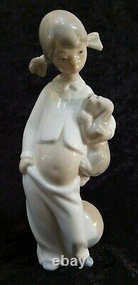 Vintage Nao By Lladro Porcelain Figure Figurine Girl With Puppy Dog 3424