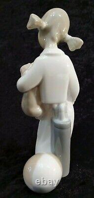 Vintage Nao By Lladro Porcelain Figure Figurine Girl With Puppy Dog 3424