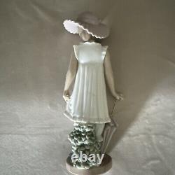 Vintage Nao Lladro Daisa Girl With Umbrella 1990 Porcelain Figure