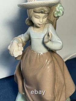 Vintage Nao Lladró Porcelain Table Lamp Lladro