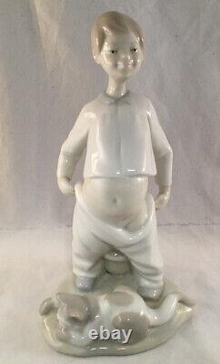 Vintage Nao Lladro Rosal Porcelain Figure Figurine Boy With Cat At Chamberpot