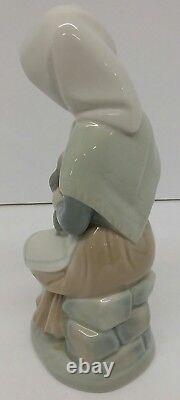 Vintage Nao Lladrogirl With Bunny Rabbitmade In Spainexcellent Condition