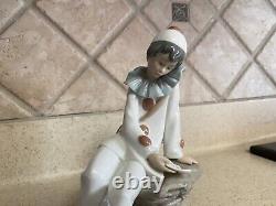 Vintage Nao by Lladro'Love Letter' Pierrot Holding a Mandolin Figure Spain 1987