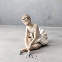 Vintage Rare Porcelain Nao by Lladro Ballerinas Figure Adjusting her Shoe