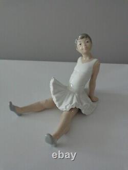 Vintage Rare Porcelain Nao by Lladro Ballerinas Figure Sitting Down