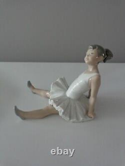 Vintage Rare Porcelain Nao by Lladro Ballerinas Figure Sitting Down