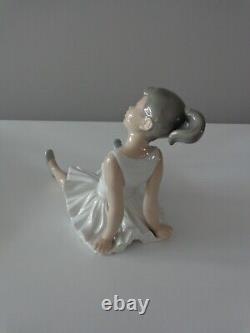 Vintage Rare Porcelain Nao by Lladro Ballerinas Figure Sitting Down