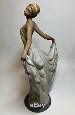 Vintage Retired Lladro Dancer Figure No2267