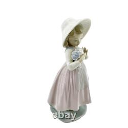 Vintage Signed Nao by Lladro Girl with Bouquet Nina Con Ramo 348 Pink Dress