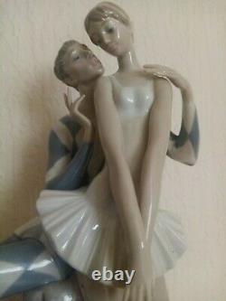 Vintage lladro Centrepiece jester and ballerina figurine, Rare