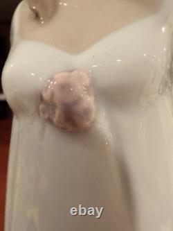Vtg Nao by Lladro Spring Sun Porcelain Figurine 1682 Elegant Lady Blue Hat 12.5