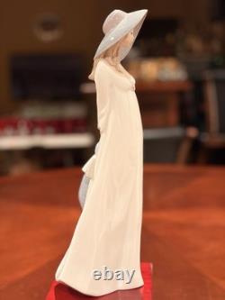 Vtg Nao by Lladro Spring Sun Porcelain Figurine 1682 Elegant Lady Blue Hat 12.5
