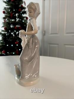 Washday Girl Figure By NAO/Lladro