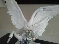 Wow! Lladro Swans Take Flight Half Price